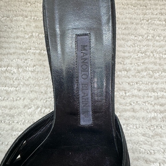 Manolo Blahnik Black Suede Laser Cutout Mule Kitten Heels Sz 38 - Picture 4 of 6